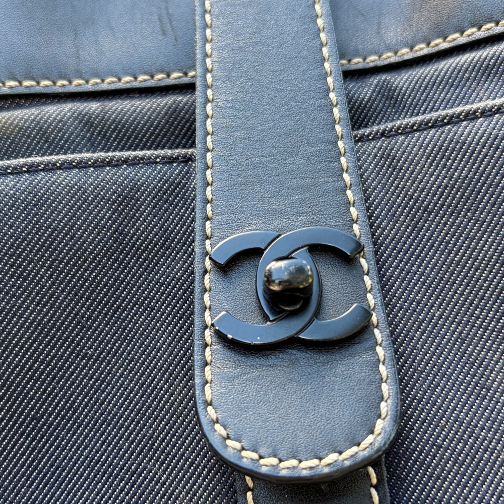 Chanel Turn lock tote bag denim executive work - Picture 9 of 12